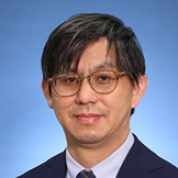 Dr James LAU Yun Wong